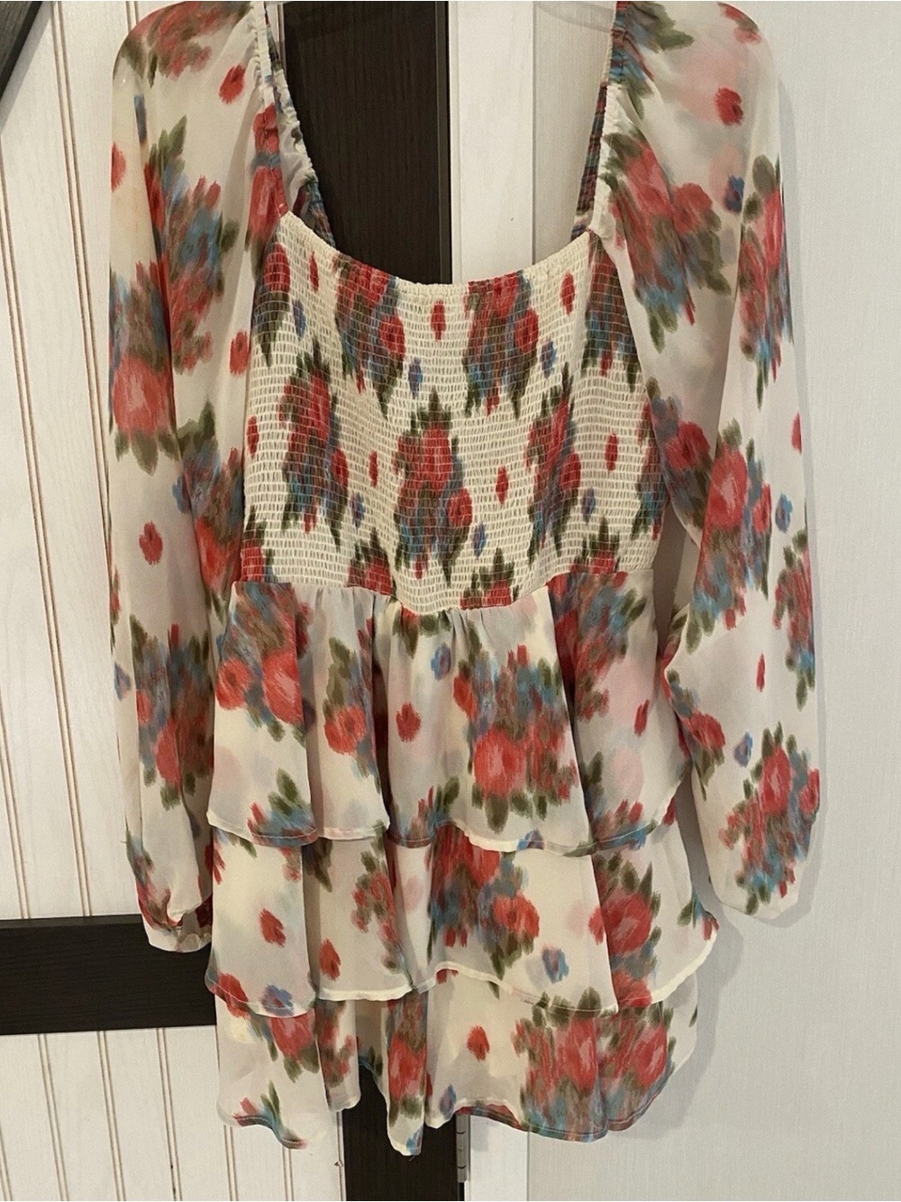 Floral Tiered Long-Sleeve Smocked Peasant Top - Cream with Red Floral Entro Lrg